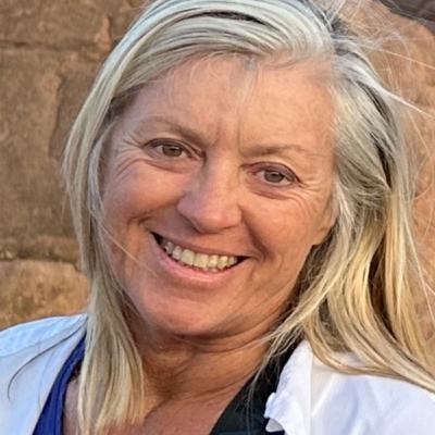 Creating Community (with Julia Tindall) Creating Community (with Julia Tindall)