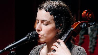 Oklou covers Plain White T's 'Hey There Delilah' for Like A Version Oklou covers Plain White T's 'Hey There Delilah' for Like A Version