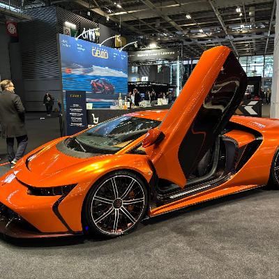 Le plein de passion automobile porte de Versailles
