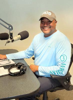 Tonight in Mobile with Mr. Mobile 10-13-25 with guest Bobby Purvis