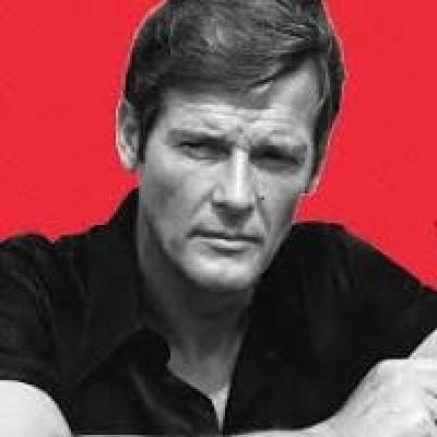 Mi vida como Roger Moore.