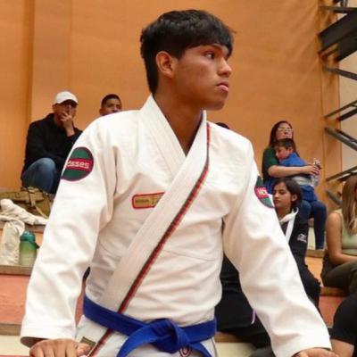 Andrick Saraguro, joven talento del jiu jitsu de Machala