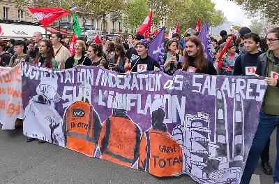 Lukáš Macek: Stávky ve Francii zatím zemi neochromují Lukáš Macek: Stávky ve Francii zatím zemi neochromují