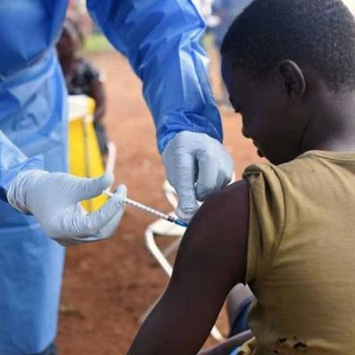 EBOLA: Nova vacina é testada e liberada pela Agência Europeia de Medicamentos.