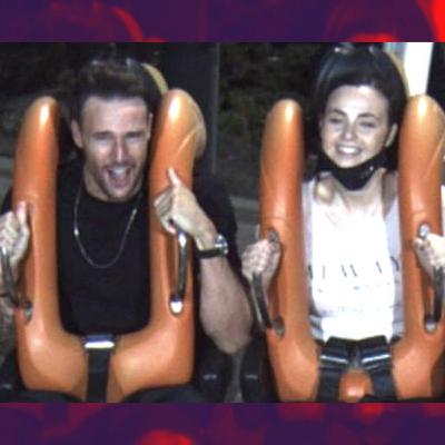 Andrea Zenga terrorizzato dalle giostre di Gardaland, mentre Rosalinda se la ride