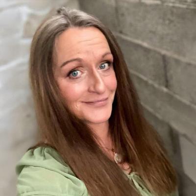 42: Malin Johansson - Handtydare & Medium 42: Malin Johansson - Handtydare & Medium