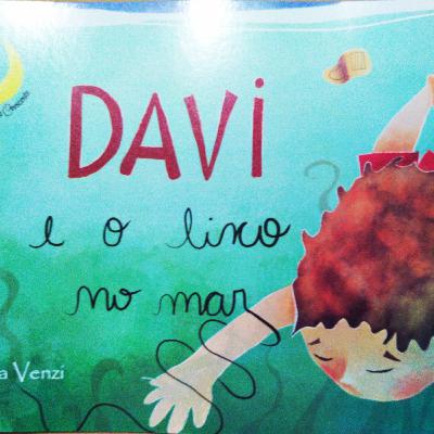 Davi conversa com Lucas. Um bate papo sobre o lixo nos oceanos.