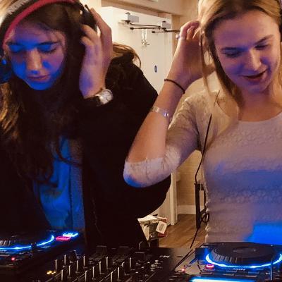 Episode 10: The Friday Feeling with Jacqui Perks Episode 10: The Friday Feeling with Jacqui Perks