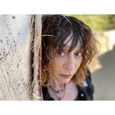 S7 E37: Kim Addonizio Chats with Dion O'Reilly