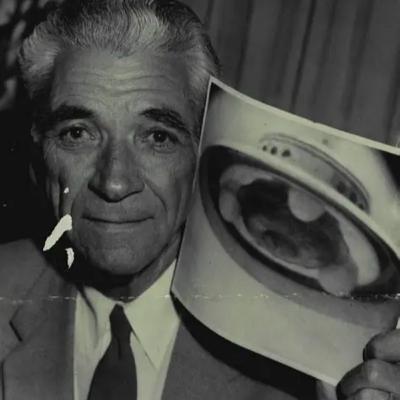 George Adamski revela su "contacto con aliens" (1952)