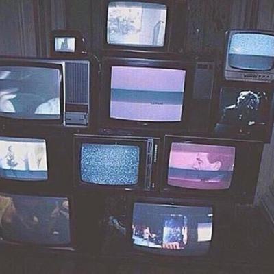 နိုင်ငံပိုင် ရုပ်သံသတင်းမှာ မင်း ဓါတ်ပုံပါလာတဲ့ နေ့က - Plug X