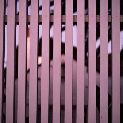 What is noise fencing and what are its types?