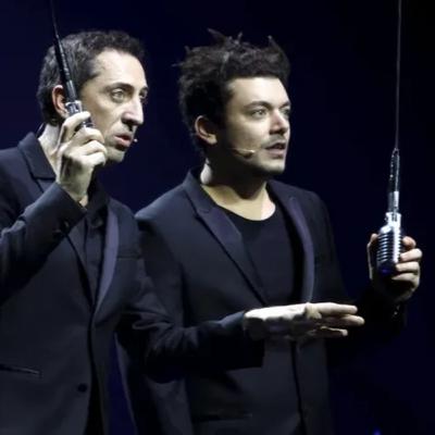 Kev Adams & Gad Elmaleh - Drague a l'ancienne Kev Adams & Gad Elmaleh - Drague a l'ancienne
