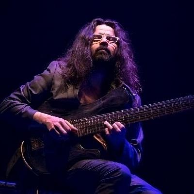 Christian Gálvez, el arte del chord-melody en Bajo.