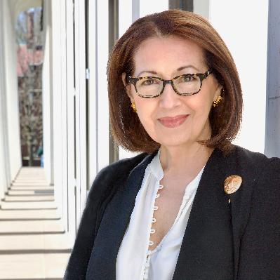 Marie Arana: Latinoland