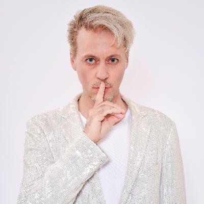 SONDERSENDUNG MIT SCHAUSPIELER PHILIPP MAURITZ ZUM MUSICAL „LAZARUS“ VON DAVID BOWIE