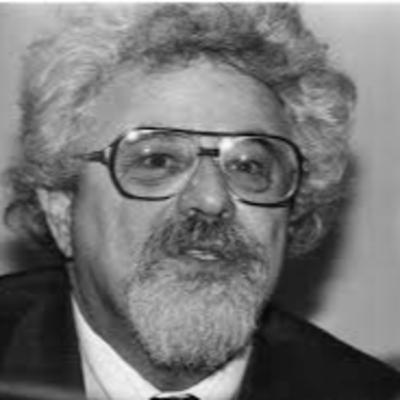 Valtr Komárek to vidí černě Valtr Komárek to vidí černě