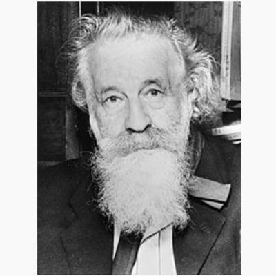 As contribuições de Gaston Bachelard para a formação do espírito científico.