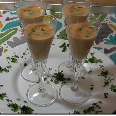 CHUPITOS DE CREMA DE GAMBAS CHUPITOS DE CREMA DE GAMBAS