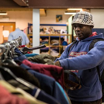 A la recherche d'un toit pour les réfugiés