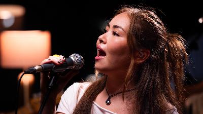 Chloe Parché covers The Presets' 'My People' for Like A Version Chloe Parché covers The Presets' 'My People' for Like A Version