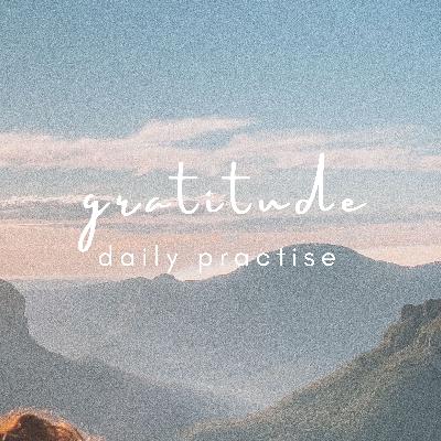 DAILY GRATITUDE MEDITATION - GUIDED MEDITATION FOR THE PRESENT MOMENT
