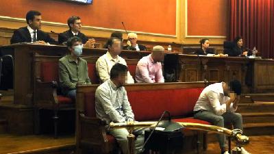 Los violadores condenados de la 'Manada de Castelldefels' han pedido perdón a las víctimas al final del juicio