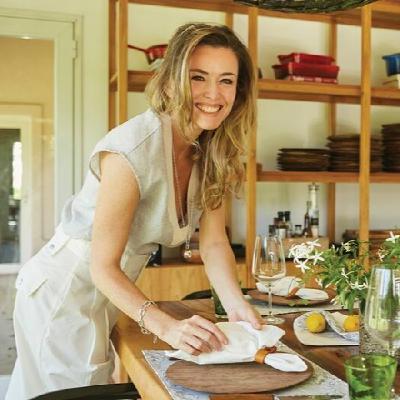 Vicky Achaval (Actriz, diseñadora de moda, Chef parrillera a cargo de Manso) La Barra De Macu @MazzucaMacu