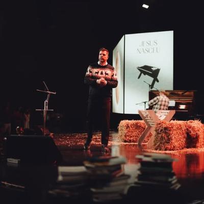 Jesus nasceu (Parte 4 | Série: SIGA A ESTRELA) - Gustavo Paiva Jesus nasceu (Parte 4 | Série: SIGA A ESTRELA) - Gustavo Paiva