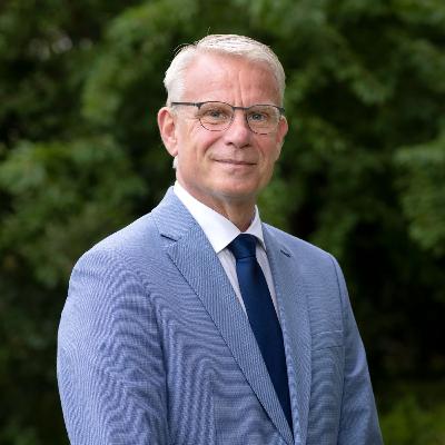 Jeroen Olthof, gedeputeerde provincie over plannen inzet zelfrijdende bussen bij Schiphol