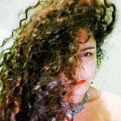 A beleza, humanidade e sensibilidade da personagem Macabéa no romance a Hora da Estrela. 🌟