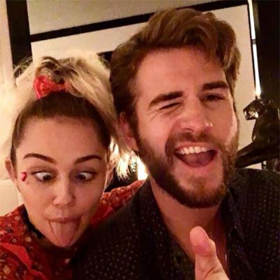 Couples de 2016 : un seul est encore ensemble ! Celeb Chat Podcast Spécial Week-end