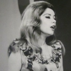 آواهای کم‌شنیده از دیروز تا امروز • افسانه ملک