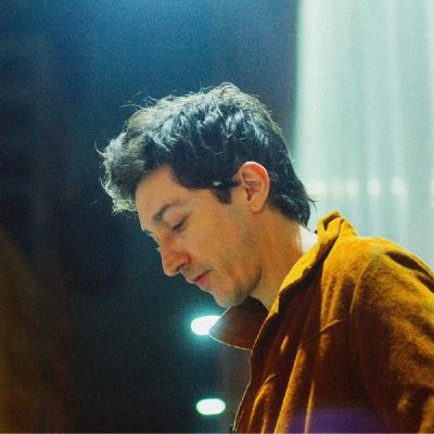 Cuenta a Dios tus planes: La ruta solista de Javier Blake