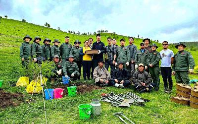 種下7000顆原生樹苗,慈心基金會攜手蒙古鄂爾渾河谷國家公園團隊愛護地球! 種下7000顆原生樹苗,慈心基金會攜手蒙古鄂爾渾河谷國家公園團隊愛護地球!