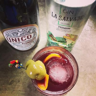 Velu Saavedra de Gin La Salvaje y Caro Cutro de Mehndi Tea. Aromas y sabores irresistibles