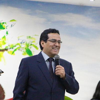 Transformados de gloria en gloria - Pr. Obeth Fernández