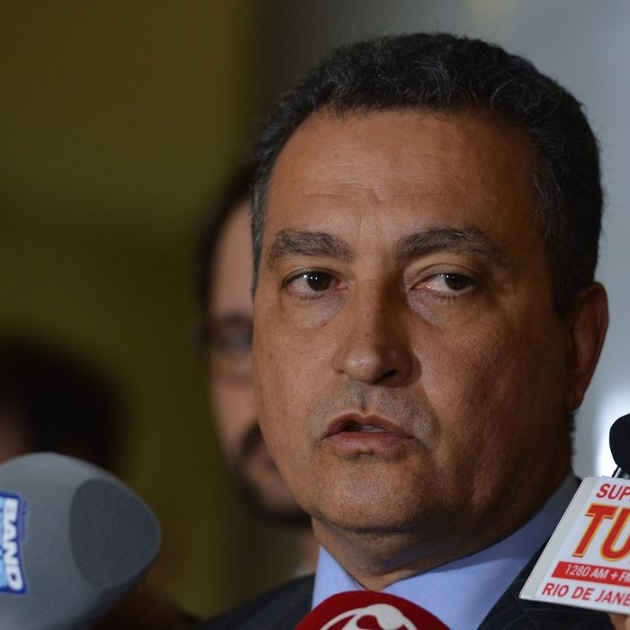 PROVOCANDO NAS ONDAS DO RÁDIO