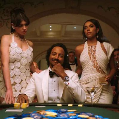 Ep. 90 - What 'Pluribus' S1E06 Has In Common with 'Notting Hill' Ep. 90 - What 'Pluribus' S1E06 Has In Common with 'Notting Hill'