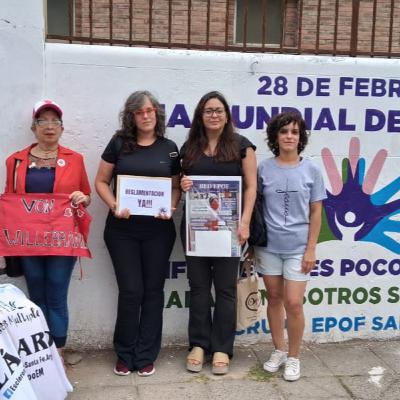 Inauguraron un mural en Santa Fe para reclamar la reglamentación de la ley de Enfermedades Poco Frecuentes