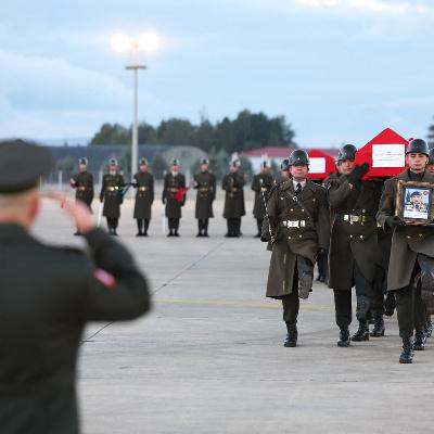 Prayers for Libyan General Killed in crash: Coffins arrive in Tripoli ahead of funeral service