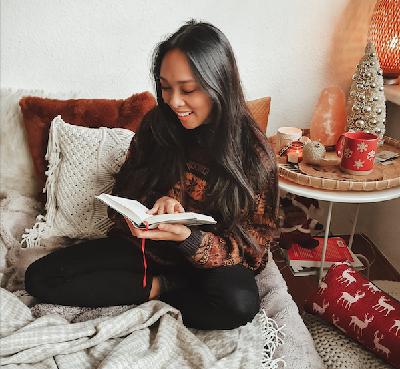 Adventshörbuch 4 - Die Vorleserin - Dein entspannender Hörbuch-Podcast zum Einschalten und Abschalten ;) - zum Einschlafen und gegen Stress und Depressionen Adventshörbuch 4 - Die Vorleserin - Dein entspannender Hörbuch-Podcast zum Einschalten und Abschalten ;) - zum Einschlafen und gegen Stress und Depressionen