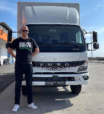 25: Daimler Truck spokesman Jamie Fretwell tells us about the new FUSO eCanter, which launches at Road Transport Expo