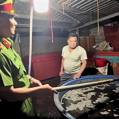 Phát hiện chấn động: Hơn 3.000 tấn thịt ốc bươu ngâm 'thủy tinh lỏng' đã bán ra thị trường Phát hiện chấn động: Hơn 3.000 tấn thịt ốc bươu ngâm 'thủy tinh lỏng' đã bán ra thị trường