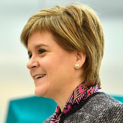 Nicola Sturgeon praises Forth Road Bridge workers