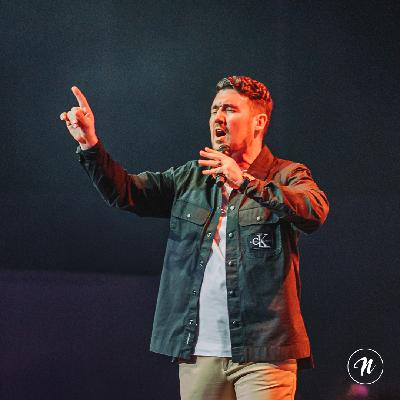 Guest Ministry by Sean Booth - In The Middle of A Miracle