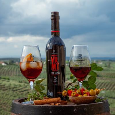 Vermut VRMT Bodegas Robles y Paco Morales Vermut VRMT Bodegas Robles y Paco Morales