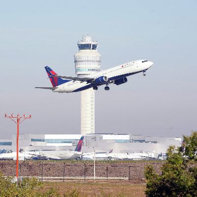 US airlines begin cancelling flights amid government shutdown