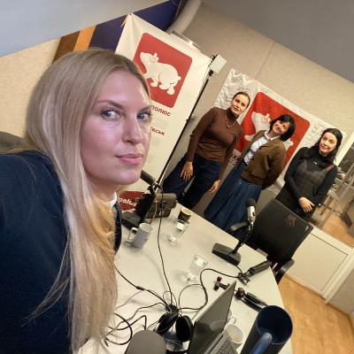 "Квіти під руками диявола" "Квіти під руками диявола"