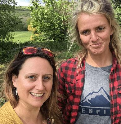 E5: Caroline Bond aka Kittie Kipper with her journey from beach cleaner to fibre artist.